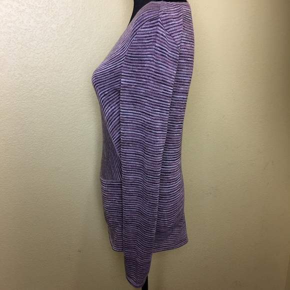 V-neck Asymmetrical Top - Picture 2 of 6